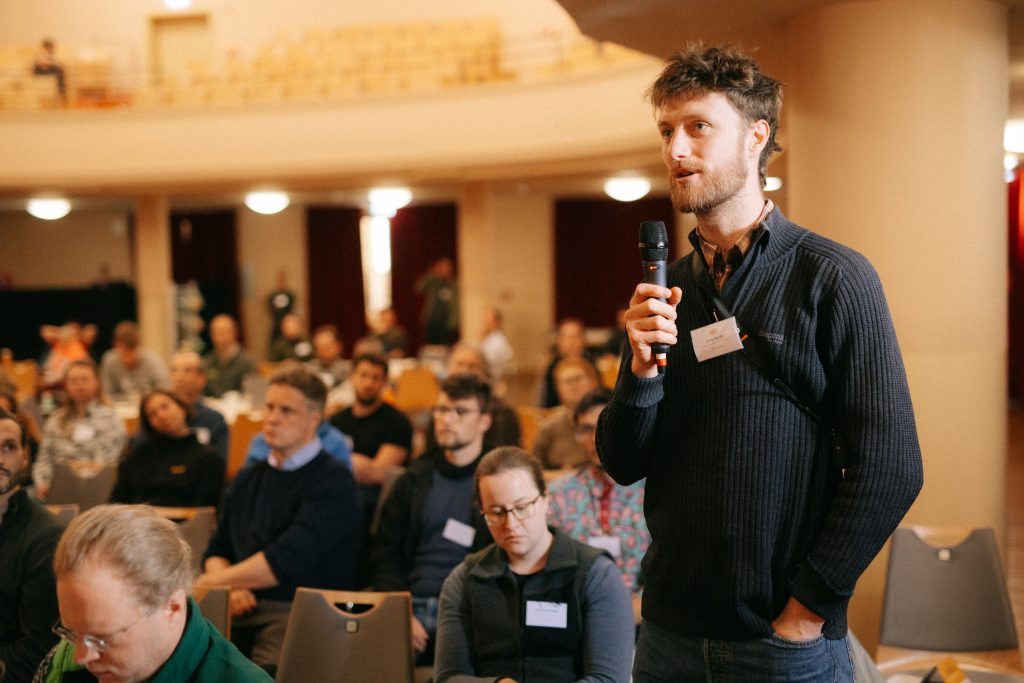 Jonas Gradl mit Impuls zu Erstaufforstung oder Wiederbewaldung - Zielkonflikte ökosystemarer Waldbewirtschaftung
