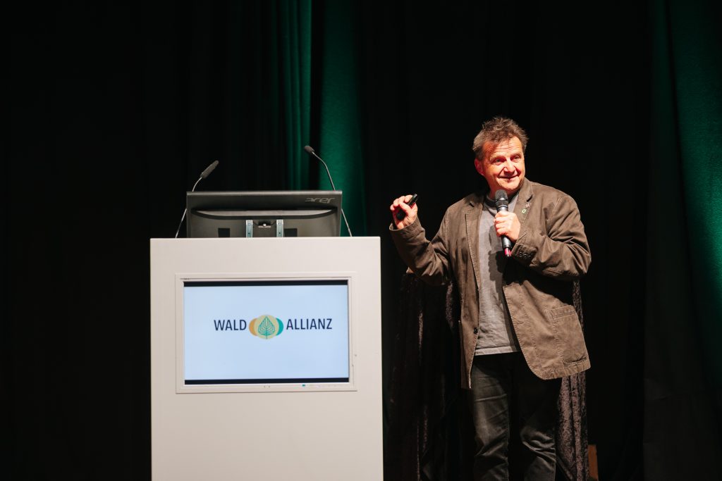 



Prof. Dr. Erwin Hussendörfer zu Wiederbewaldung im Klimawandel - Impulse aus Philosophie, Wissenschaft und Naturwälder